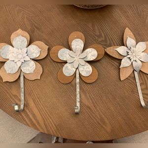 3 flower wall art hangers